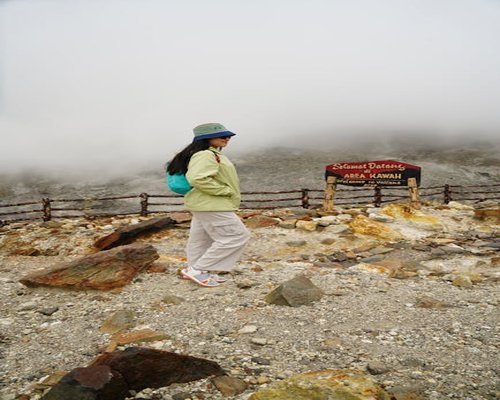 Zátišie doma s knihou a čajom